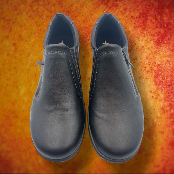 Eastland Black Women's Vicky Slip On Size 11M - Picture 7 of 15